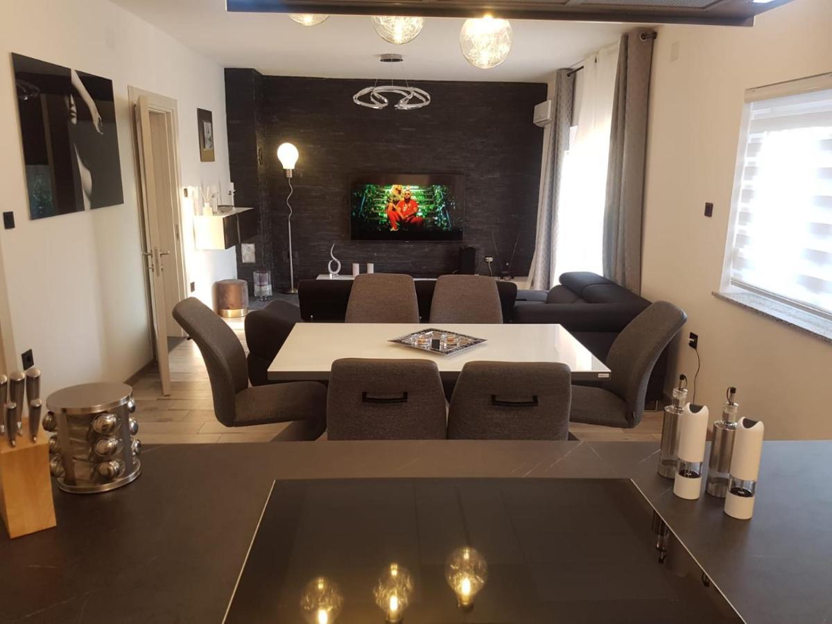 Seaview Apartment Moritz เซนญ์ ภายนอก รูปภาพ