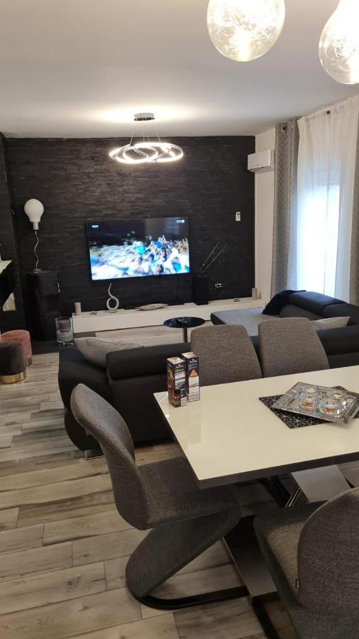 Seaview Apartment Moritz เซนญ์ ภายนอก รูปภาพ